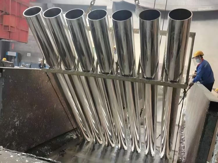 HOT DIP GALVANIZED PROCESS HOT DIP GALVANIZED PROCESS